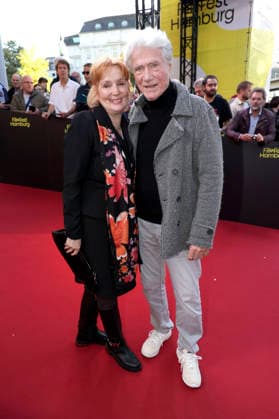 Verena Wengler mit Ehemann Jürgen Prochnow bei der Premiere des ZDF-Films Nachtschicht - Sterben verboten auf dem 34. Filmfest Hamburg 2026 im Cinemaxx Dammtor. Hamburg, 25.09.2026