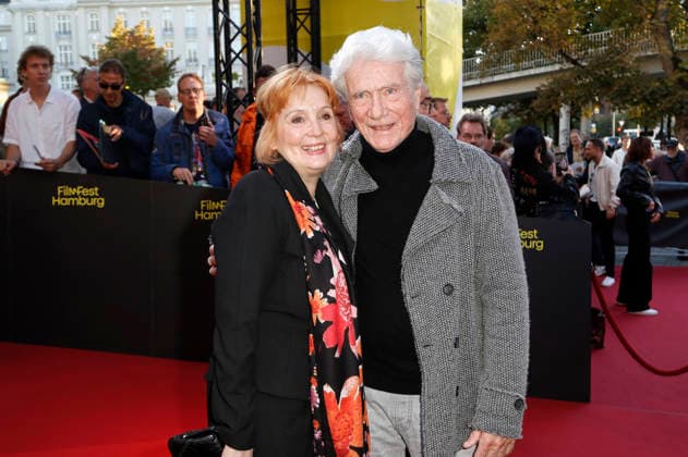 Verena Wengler mit Ehemann Jürgen Prochnow bei der Premiere des ZDF-Films Nachtschicht - Sterben verboten auf dem 34. Filmfest Hamburg 2026 im Cinemaxx Dammtor. Hamburg, 25.09.2026