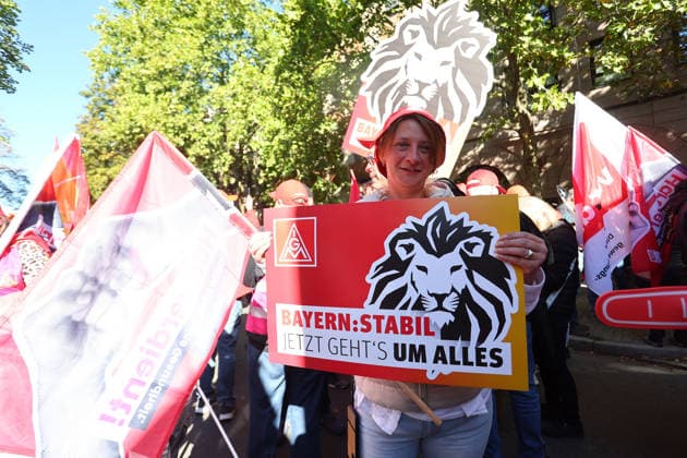 Politics, Demonstration against the labor reform in Germany Demonstration against the labor reform in Nuremberg , Bayern , Germany . September 26th, 2026 Photo by Davide Elias Copyright: xDavidexEliasx