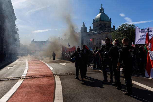 September 26, 2026, Leipzig, Saxony, Germany: Demonstrators participate in an UnkoÂ¼rzbar rally in Leipzig, Germany, on September 26, 2026, protesting cuts to social services and calling for the protection of social welfare and public services. The demonstration brought together protesters carrying banners, placards and flags as they marched through the city. Speakers and participants addressed issues including social welfare, public spending, employment, pensions, healthcare and the future of public services. The rally was part of the UnkoÂ¼rzbar campaign, which mobilizes against cuts to social services and public-sector provision in Germany. Leipzig Germany  - ZUMAc291 20260926_zip_c291_013 Copyright: xMariaxCastrox