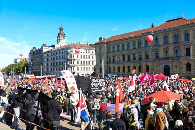 September 26, 2026, Leipzig, Saxony, Germany: Demonstrators take part in a rally in Leipzig, Germany, on September 26, 2026, as part of nationwide trade union-led protests calling for the protection of social welfare, workersÃ¢â‚¬â ¢ rights and social security. Protesters gathered in the city carrying banners, placards and flags, while speakers addressed the crowd about issues including employment, pensions, healthcare and social protection. The demonstration was organized in the context of a nationwide day of action by the German Trade Union Confederation (DGB). The rally brought together workers, trade union members and other participants in central Leipzig Leipzig Germany  - ZUMAc291 20260926_zip_c291_014 Copyright: xMariaxCastrox