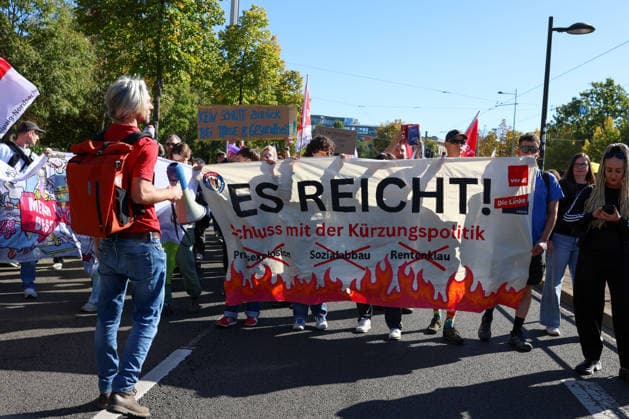 September 26, 2026, Leipzig, Saxony, Germany: Demonstrators participate in an UnkoÂ¼rzbar rally in Leipzig, Germany, on September 26, 2026, protesting cuts to social services and calling for the protection of social welfare and public services. The demonstration brought together protesters carrying banners, placards and flags as they marched through the city. Speakers and participants addressed issues including social welfare, public spending, employment, pensions, healthcare and the future of public services. The rally was part of the UnkoÂ¼rzbar campaign, which mobilizes against cuts to social services and public-sector provision in Germany. Leipzig Germany - ZUMAc291 20260926_zip_c291_002 Copyright: xMariaxCastrox