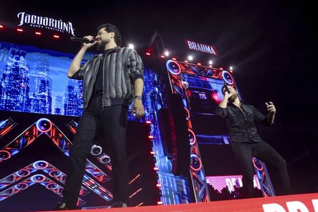 RECORD DATE NOT STATED Ze Neto & Cristiano perform at the Jaguariuna rodeo. jaguariuna (sp), 09 26 2026 rodeo show the duo ze neto & cristiano perform during the jaguariuna rodeo festival, this Saturday morning (26), in jaguariuna, in the interior of Sao Paulo.(Foto: Leco Viana Thenews2 imago images) Ze Neto & Cristiano perform at the Jaguariuna rodeo.  Copyright: xLecoxVianax