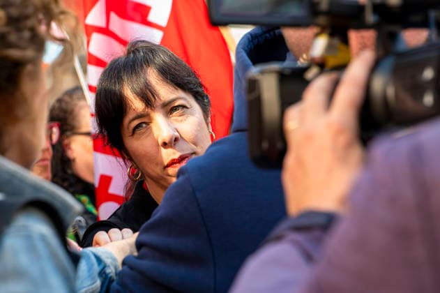 Elif Eralp EUR, Deutschland, Berlin, 26.09.2026: Elif Eralp - Block der Partei Die Linke. Bundesweite Sozialproteste des DGB und seiner Mitgliedsgewerkschaften unter dem Motto Hart verdient! Deine Arbeit.Deine Gesundheit. Deine Rente.
