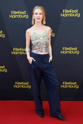 Klara Lange bei der Premiere der ZDFneo-Serie Nine to Five - Das Amt auf dem 34. Filmfest Hamburg 2026 im Cinemaxx Dammtor. Hamburg, 26.09.2026