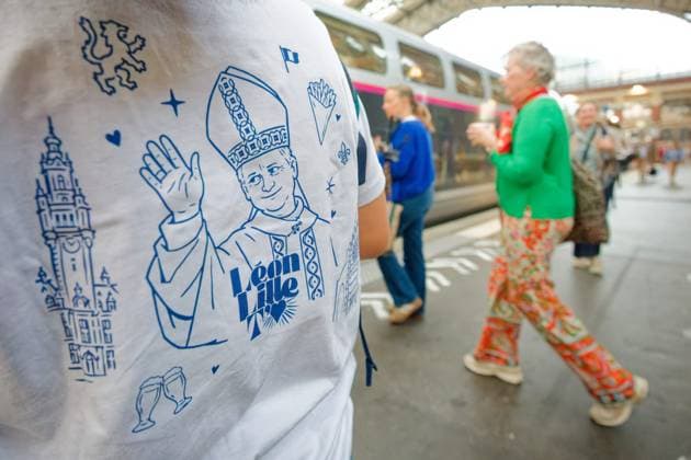Mass Celebrated by Pope Leo XIV in Paris with the Diocese of Lille POPE’S VISIT TO FRANCE PHOTOPQR VOIX DU NORD JOHAN BEN AZZOUZ September 26, 2026 Lille, September 26, 2026: Pope Leo XIV’s Mass in Paris with the Diocese of Lille, departing from the Lille Flandres TGV station. PHOTO: JOHAN BEN AZZOUZ, LA VOIX DU NORD, September 25, 2026, Paris, France Pope Leo XIV is on an apostolic visit to France from September 25 to 28, 2026 Northern France Copyright: xPHOTOPQR VOIXxDUxNORD MAXPPPxJOHANxBENxAZZOUZx 20260926VDN2414 20260926VDN2414