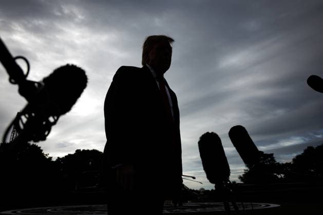United States President Donald Trump speaks to members of the press before departing from the new South Lawn helipad in Marine One at the White House on September 26, 2026 in Washington, D.C. Trump is heading to Knoxville, Tennessee where he will be attending the University of Tennessee vs. University of Texas College Football game. Copyright: xSamuelxCorumx xPoolxviaxCNPx MediaPunchx