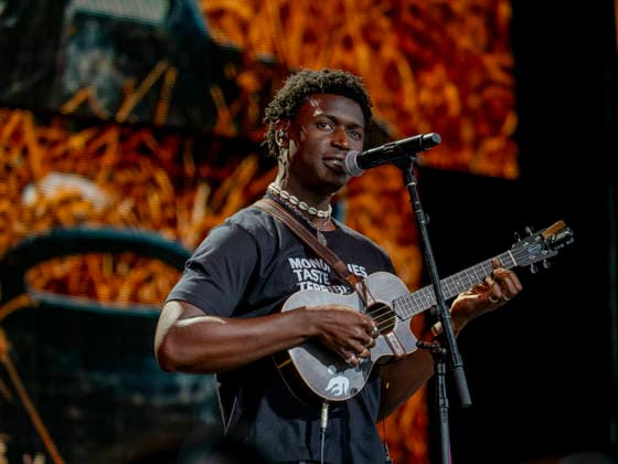 September 26, 2026, Virginia Beach, Virginia, USA: MON ROVIA performs at Farm Aid 2026. Through music and family farm produced food, and farmer presentations, this annual festival shines a spotlight on the critical need for family farms to succeed. Virginia Beach USA - ZUMAd155 20260926_znp_d155_020 Copyright: xSuexDorfmanx