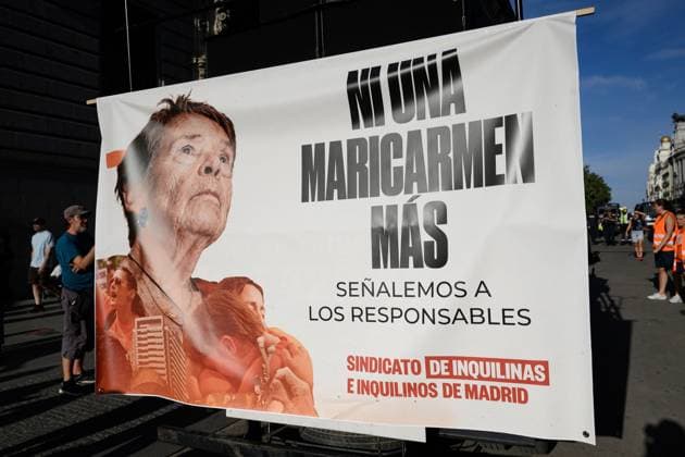 September 26, 2026, Madrid, Spain: MADRID, SPAIN, SEPTEMBER 26, 2026: Demonstrators march through central Madrid during a protest against evictions organized by the Sindicato de Inquilinas e Inquilinos de Madrid. The demonstration began at Puerta del Sol and ended outside the Congress of Deputies, with protesters demanding stronger housing protections following the eviction earlier in the week of 87-year-old Maricarmen Abascal. After the march, protesters erected tents at Puerta del Sol as a housing protest encampment began in the square. Madrid Spain - ZUMAq101 20260926_zna_q101_270 Copyright: xTomasxCallex