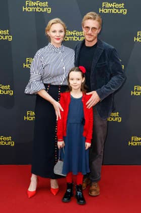 Rosalie Thomass, Elise Lindner und Golo Euler bei der Premiere des Kinofilms Lügen über meine Mutter auf dem 34. Filmfest Hamburg 2026 im Cinemaxx Dammtor. Hamburg, 26.09.2026