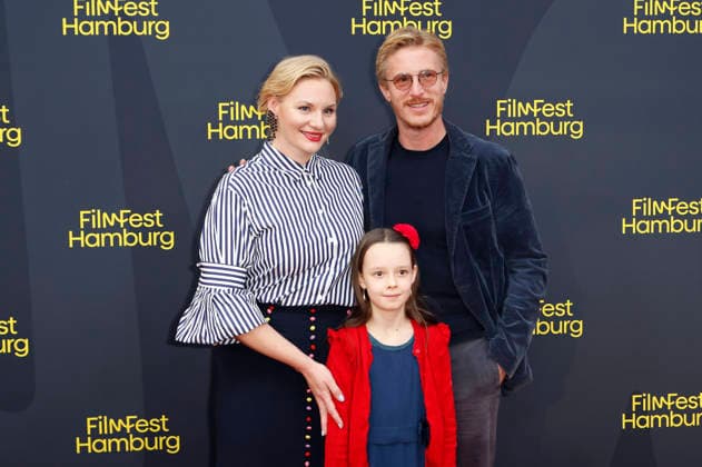 Rosalie Thomass, Elise Lindner und Golo Euler bei der Premiere des Kinofilms Lügen über meine Mutter auf dem 34. Filmfest Hamburg 2026 im Cinemaxx Dammtor. Hamburg, 26.09.2026