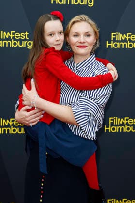 Elise Lindner und Rosalie Thomass bei der Premiere des Kinofilms Lügen über meine Mutter auf dem 34. Filmfest Hamburg 2026 im Cinemaxx Dammtor. Hamburg, 26.09.2026