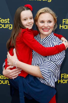 Elise Lindner und Rosalie Thomass bei der Premiere des Kinofilms Lügen über meine Mutter auf dem 34. Filmfest Hamburg 2026 im Cinemaxx Dammtor. Hamburg, 26.09.2026