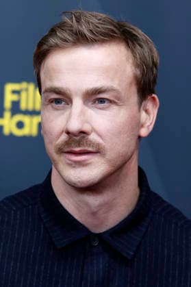 Albrecht Schuch bei der Premiere der ARD-Serie Breitscheidplatz 19 12 auf dem 34. Filmfest Hamburg 2026 im Cinemaxx Dammtor. Hamburg, 26.09.2026