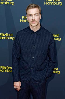 Albrecht Schuch bei der Premiere der ARD-Serie Breitscheidplatz 19 12 auf dem 34. Filmfest Hamburg 2026 im Cinemaxx Dammtor. Hamburg, 26.09.2026