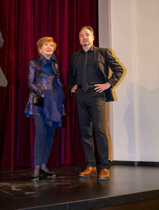 26.09.2026, Internationales Klassikfestival: Festival der Nationen 2026, im Kurhaus Bad Wörishofen (Unterallgäu), Nach dem Eröffnungskonzert von Cellistin Sol Gabetta BR Moderatorin Carolin Reiber mit Bürgermeister Daniel Pflügl (Bad Wörishofen) im Gespräch. 26.09.2026, Klassikfestival Bad Wörishofen 26.09.2026, Klassikfestival Bad Wörishofen