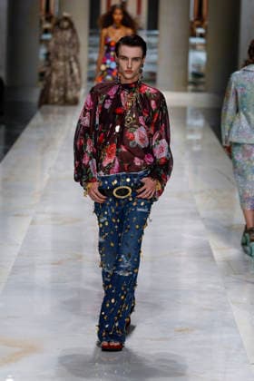 Dolce Gabbana Spring Summer 2027 Ready-to-Wear Collection Fashion Show during Milan Fashion Week on September 25, 2026 Dolce Gabbana Fashion Show Ready to Wear Spring Summer 2027 at Milan Fashion Week September 25, 2026 Milan, Italy  Copyright: xAgencex xBestimagexAgencex xBestimagex