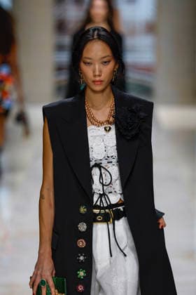 Dolce Gabbana Spring Summer 2027 Ready-to-Wear Collection Fashion Show during Milan Fashion Week on September 25, 2026 Dolce Gabbana Fashion Show Ready to Wear Spring Summer 2027 at Milan Fashion Week September 25, 2026 Milan, Italy  Copyright: xAgencex xBestimagexAgencex xBestimagex