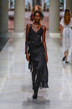 Dolce Gabbana Spring Summer 2027 Ready-to-Wear Collection Fashion Show during Milan Fashion Week on September 25, 2026 Dolce Gabbana Fashion Show Ready to Wear Spring Summer 2027 at Milan Fashion Week September 25, 2026 Milan, Italy  Copyright: xAgencex xBestimagexAgencex xBestimagex