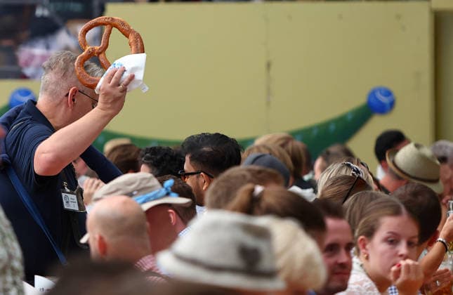 Germany world s largest beer festival Oktoberfest A general view of a beer tentduring the world s largest beer festival Oktoberfest in Munich, Germany, September 27th , 2026 . Photo by Davide Elias Copyright: xDavidexEliasx