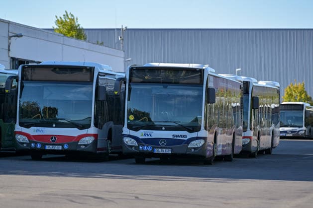 Weil am Rhein Warnstreik bei SWEG, Weil am Rhein, 27.09.2026 Mehrere Linienbusse stehen am Standort Weil am Rhein. Ver.DI Warnsteig bei SWEG ab Mittwoch fuer drei Tage. Warnstreik bei SWEG, Weil am Rhein, 27.09.2026 Copyright: xEibnerxPressefotox EP_THS