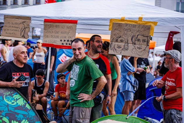 People spend the night at Madrid is Puerta del Sol after setting up camp to demand the ‘Maricarmen Decree’ A large number of people have gathered in tents to demand the passing of a housing decree at the Puerta del Sol, on 27 September, 2026 in Madrid, Spain. 500 people gathered at Madrid’s Puerta del Sol this Sunday morning after camping out in around a hundred tents throughout the night to demand the approval of a housing decree, which they have dubbed the ‘Maricarmen decree’, at the Council of Ministers meeting to be held on Tuesday 29 September. Madrid Spain Copyright: xMarinaxFrutos PGSxPhotoxAgencyx