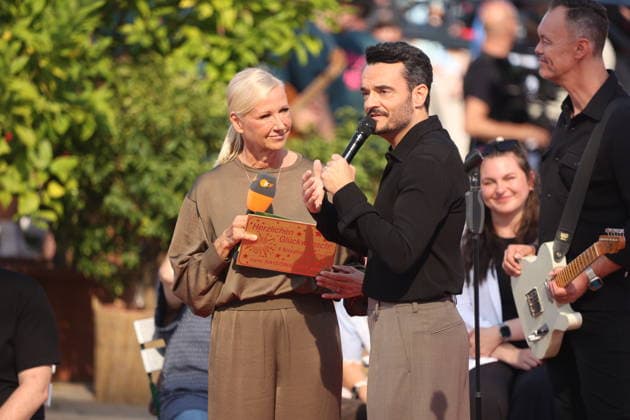Andrea Kiewel und Giovanni Zarrella in der TV Show ZDF-Fernsehgarten - Finalparty˜ auf dem Mainzer Lerchenberg. Mainz, 27.09.2026 Copyright: xAgenturxMatthiasxWehnertx xM.xGränzdörferx