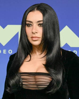 September 27, 2026, Los Angeles, California, USA: British singer, songwriter, and actress CHARLI XCX, aka, Charlotte Emma Aitchison, 34, attends the 2026 MTV Video Music Awards Ã¢â‚¬oeVMAsÃ¢â‚¬Â teal carpet. Los Angeles USA  - ZUMAb173 20260927_aap_b173_074 Copyright: xBillyxBennightx