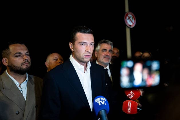 Jordan Bardella At RN Election Night Event After Senate Elections - La Seyne-sur-Mer Jordan Bardella, president of the National Rally party (RN), at the election night event announcing the results of the Senate elections, which, for the first time, allowed his party to form a caucus in the Senate with 13 elected senators, in La Seyne-sur-Mer, France, on September 27. Photo by Laurent Coust ABACAPRESS.COM La Seyne-sur-Mer France  Copyright: xCoustxLaurent ABACAx