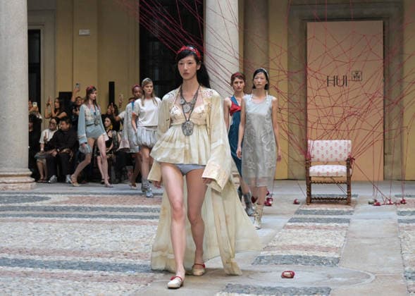 MFW - HUI Runway A model walks the runway forHUI Milano Spring Summer 2027 show during Milan Fashion Week in Milan, Italy on September 27, 2026. Photo by Nick Zonna IPA ABACAPRESS.COM Milano Italy  Copyright: xZonnaxNick IPA ABACAx