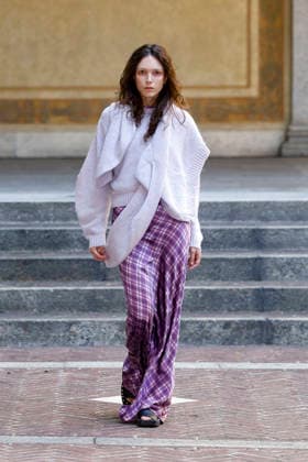 Marques Almeida Spring Summer 2027 Ready-to-Wear Collection fashion show at Milan Fashion Week (MLFW) on September 27, 2026 Marquess Almeida Spring Summer 2027 Ready-to-Wear Collection fashion show at Milan Fashion Week (MLFW) on September 27, 2026 Milan, Italy  Copyright: xAgencex xBestimagexAgencex xBestimagex