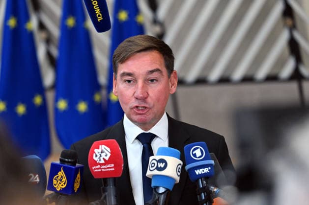 Defense Ministers of EU meeting in Brussels BRUSSELS, BELGIUM - SEPTEMBER 28: Parliamentary State Secretary at the German Federal Ministry of Defense Sebastian Hartmann makes statements to the press ahead of the first official meeting of Defense ministers of European Union (EU) countries after the summer break in Brussels, Belgium on September 28, 2026. Dursun Aydemir Anadolu Brussels Belgium. Editorial use only. Please get in touch for any other usage.  Copyright: x2026xAnadoluxDursunxAydemirx