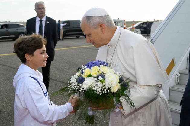 POPE LEO XIV ARRIVES AT METZ-NANCY AIRPORT France, Metz, Vatican, 2026 9 28 Arrival of Pope Leo XIV at Metz-Nancy-Lorraine International Airport. EDITORIAL USE ONLY - NO BOOKS Copyright: xVATICANxMEDIA xCatholicxPressxPhotox