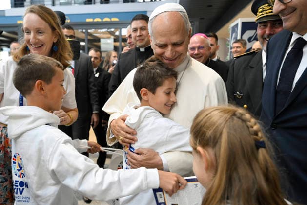POPE LEO XIV ARRIVES AT METZ-NANCY AIRPORT France, Metz, Vatican, 2026 9 28 Arrival of Pope Leo XIV at Metz-Nancy-Lorraine International Airport. EDITORIAL USE ONLY - NO BOOKS Copyright: xVATICANxMEDIA xCatholicxPressxPhotox