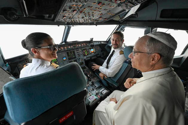 POPE LEO XIV ARRIVES AT METZ-NANCY AIRPORT France, Metz, Vatican, 2026 9 28 Arrival of Pope Leo XIV at Metz-Nancy-Lorraine International Airport. EDITORIAL USE ONLY - NO BOOKS Copyright: xVATICANxMEDIA xCatholicxPressxPhotox