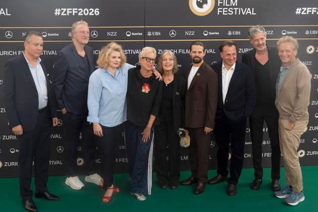 Reta Guetg, Doris Dörrie, Angela Winkler, Josef Ellers und Team bei der Premiere des Kinofilms Frau Winkler verlässt das Haus auf dem 22. Zurich Film Festival im Arthouse Le Paris. Zürich, 27.09.2026