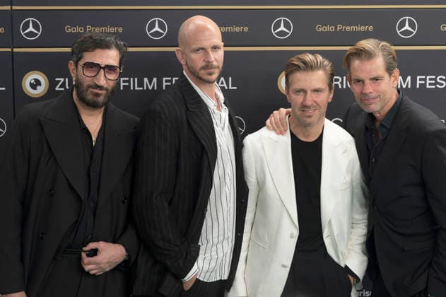 Fares Fares, Gustaf Skarsgard, Linus Wahlgren und Alex Schulman bei der Premiere des Kinofilms Adult Supervision Arkipelag auf dem 22. Zurich Film Festival im Corso. Zürich, 27.09.2026
