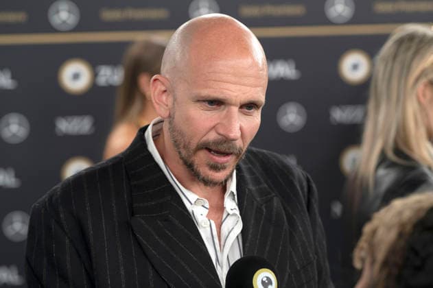 Gustaf Skarsgard bei der Premiere des Kinofilms Adult Supervision Arkipelag auf dem 22. Zurich Film Festival im Corso. Zürich, 27.09.2026