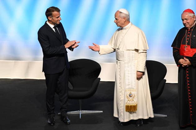 September 28, 2026, Metz, FRANCE: Pope Leo XIV with President of the Republic of France, Emmanuel Macron, during the meeting At the Roots of Europe for Peace and Unity , at the Robert Schuman Conference Centre, Metz, 28 September 2026. ANSA MAURIZIO BRAMBATTI. Metz FRANCE  - ZUMAa110 20260928_zaf_a110_018 Copyright: xMaurizioxBrambattix