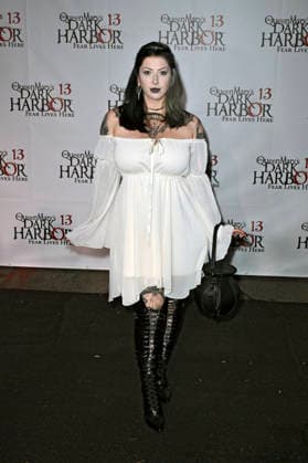 Ravengriim bei der Queen Mary s Dark Harbor Media & VIP Night im Dark Harbor. Long Beach, 27.09.2026