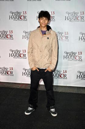 Aivan Uttapa bei der Queen Mary s Dark Harbor Media & VIP Night im Dark Harbor. Long Beach, 27.09.2026