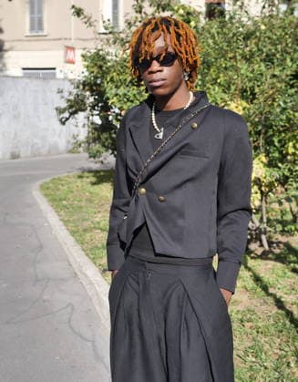 IPA89067647 - During Milan Fashion Week, the real show isn t just on the runways—it s in the city s streets. Milanese street style becomes an open-air stage where eccentricity reveals all its facets.  Copyright: xLucaxPontix xLucaPonti IpaAgencyx IPA89067647