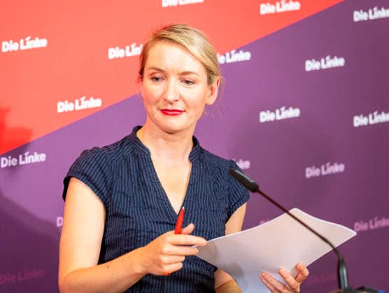 Ines Schwerdtner EUR, Deutschland, Berlin, 28.09.2026: Pressekonferenz von Ines Schwerdtner Vorsitzende der Partei Die Linke im Karl-Liebknecht-Haus zu aktuellen Themen: Anzeige gegen BM Dobrindt,Pflegereform, Enteignung bzw. Vergesellschaftung und der Rücktritt von Jens Spahn.