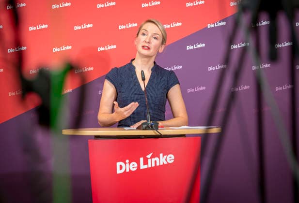 Ines Schwerdtner EUR, Deutschland, Berlin, 28.09.2026: Pressekonferenz von Ines Schwerdtner Vorsitzende der Partei Die Linke im Karl-Liebknecht-Haus zu aktuellen Themen: Anzeige gegen BM Dobrindt,Pflegereform, Enteignung bzw. Vergesellschaftung und der Rücktritt von Jens Spahn.