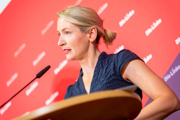 Ines Schwerdtner EUR, Deutschland, Berlin, 28.09.2026: Pressekonferenz von Ines Schwerdtner Vorsitzende der Partei Die Linke im Karl-Liebknecht-Haus zu aktuellen Themen: Anzeige gegen BM Dobrindt,Pflegereform, Enteignung bzw. Vergesellschaftung und der Rücktritt von Jens Spahn.