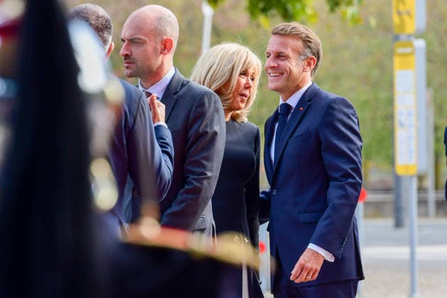 President Emmanuel Macron, his wife, First Lady Brigitte Macron, and Jean Noël Barrot, Minister of Europe and Foreign Affairs, welcome guests upon their arrival for the At the Roots of Europe for Peace and Unity meeting at the Robert Schuman Conference Center in Metz, France, on September 28, 2026, the final day of the Pope’s visit to France Romain Doucelin Bestimage French President Emmanuel Macron and his wife, First Lady Brigitte Macron, welcome guests upon their arrival for the At the Roots of Europe for Peace and Unity meeting at the Robert Schuman Conference Center in Metz, France, on September 28, 2026, the final day of the Pope’s visit to France Metz, France Copyright: xRomainxDoucelinx xBestimagexRomainxDoucelinx xBestimagex