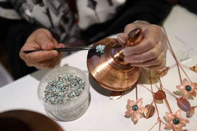 RUSSIA, MOSCOW - SEPTEMBER 28, 2026: Showcasing a traditional craft during the Festival of Iranian Culture at the All-Russian Museum of Decorative Art. Artyom Geodakyan TASS  98491530
