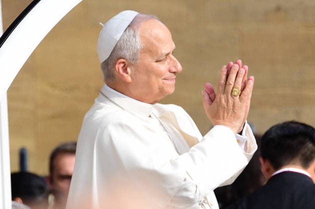 Pope Leo XIV travels through the streets of Metz in the popemobile to Saint-Étienne Cathedral, on September 28, 2026, during his apostolic visit to France September 25–28, 2026 Romain Doucelin Bestimage Pope Leo XIV travels through the streets of Metz in the Popemobile to Saint Étienne Cathedral on September 28, 2026, during his apostolic visit to France September 25–28, 2026 Metz, France  Copyright: xRomainxDoucelinx xBestimagexRomainxDoucelinx xBestimagex
