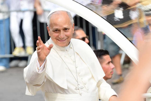 Pope Leo XIV travels through the streets of Metz in the popemobile to Saint-Étienne Cathedral, on September 28, 2026, during his apostolic visit to France September 25–28, 2026 Romain Doucelin Bestimage Pope Leo XIV travels through the streets of Metz in the Popemobile to Saint Étienne Cathedral on September 28, 2026, during his apostolic visit to France September 25–28, 2026 Metz, France  Copyright: xRomainxDoucelinx xBestimagexRomainxDoucelinx xBestimagex