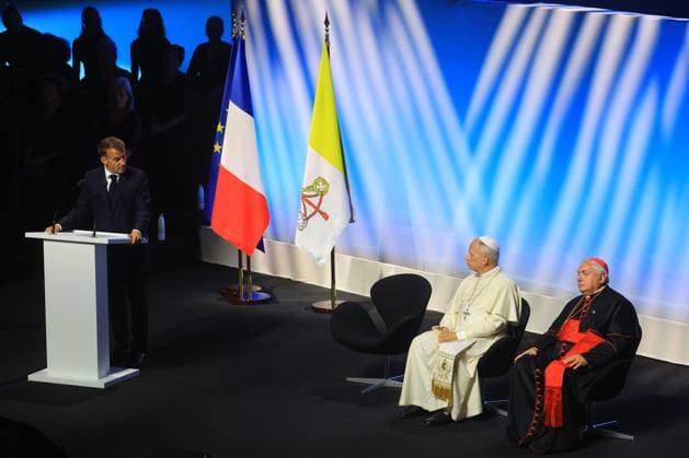 Pope Leo XIV s Visit to Metz POPE S VISIT TO FRANCE PHOTOPQR LE REPUBLICAIN LORRAIN Gilles WIRTZ Metz September 28, 2026 Pope Leo XIV s visit to Metz at the Robert Schuman Convention Center September 28, 2026, Metz, France. Pope Leo XIV is on an apostolic visit to France from September 25 to 28, 2026, in Metz, Moselle, Lorraine, France  Copyright: xPHOTOPQR LExREPUBLICAINxLORRAIN xGillesxWIRTZx 20260928RBL8909 20260928RBL8909